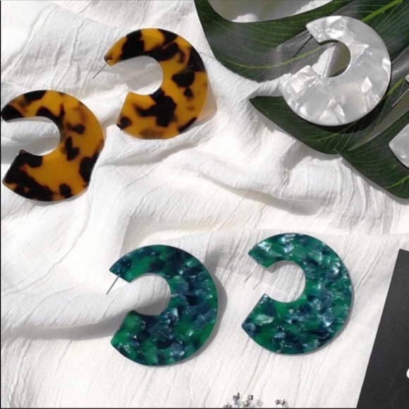 Big Green Acrylic Geometric Earrings - Picture 7 of 7